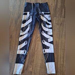 TEREZ leggings - size Medium NWOT